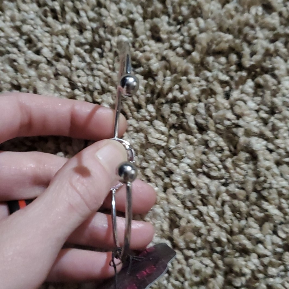 Jewelry - Picture 2 of 2